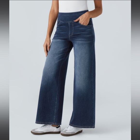 HALARA Pants - Halara Flex High Waisted Pockets Baggy Wide Leg Stretchy Denim Jeans Sz Medium